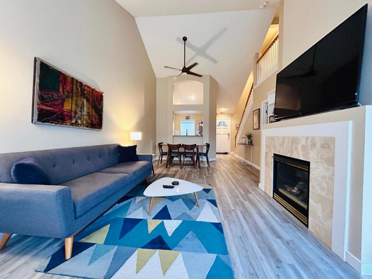 Suitetrails - Mountain View Memories Gorgeous Views! 2 Story Pristine Condo Close to Foothills, Trails, Table Rock, Greenbelt, Bown Crossing and Barber Park in SE Boise