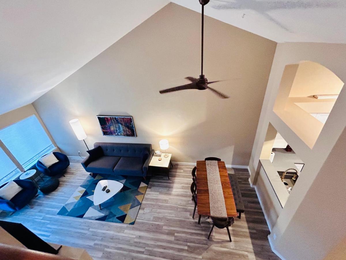 Suitetrails - Mountain View Memories Gorgeous Views! 2 Story Pristine Condo Close to Foothills, Trails, Table Rock, Greenbelt, Bown Crossing and Barber Park in SE Boise