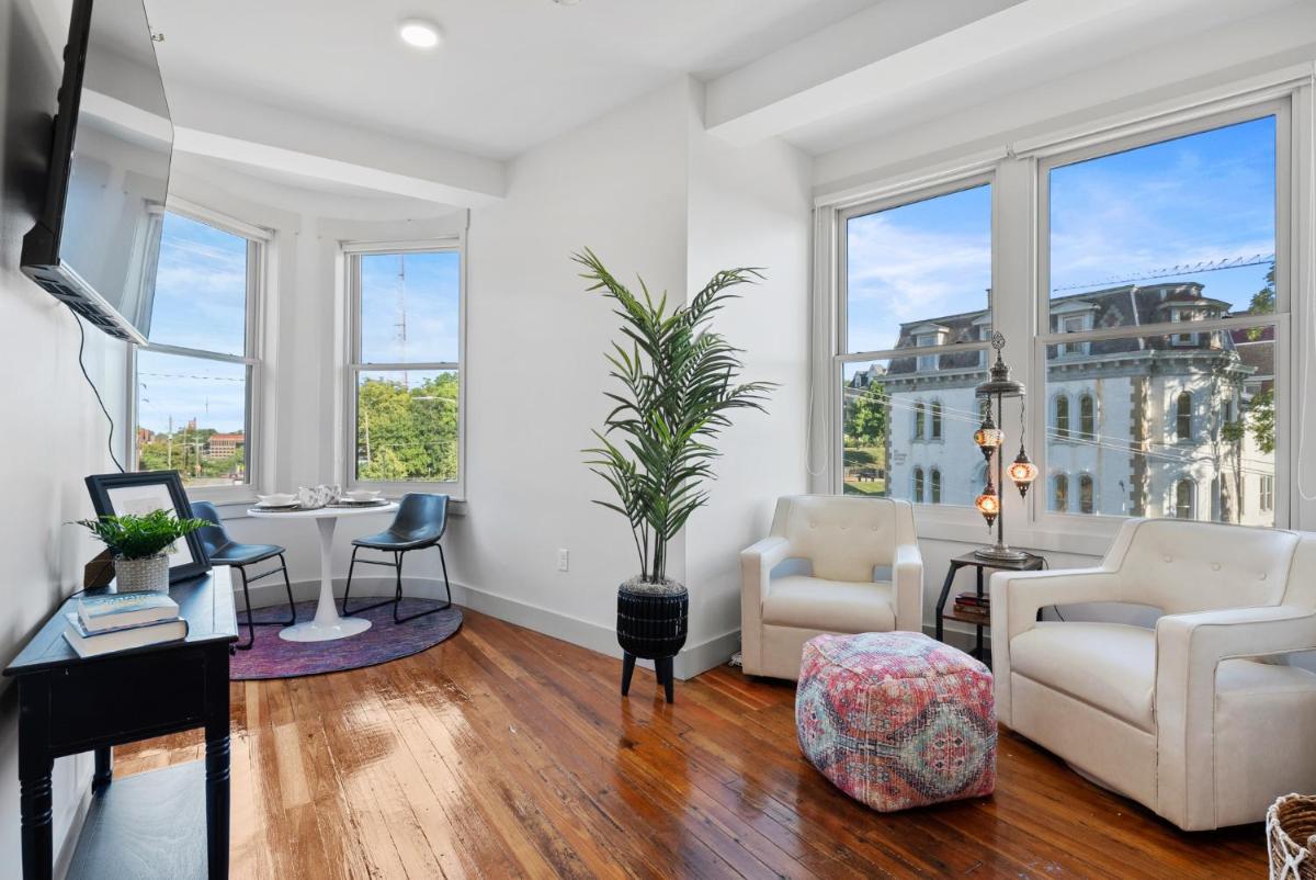 The Roxanne 2- Chic One Bedroom Townhome in OTR - Housity