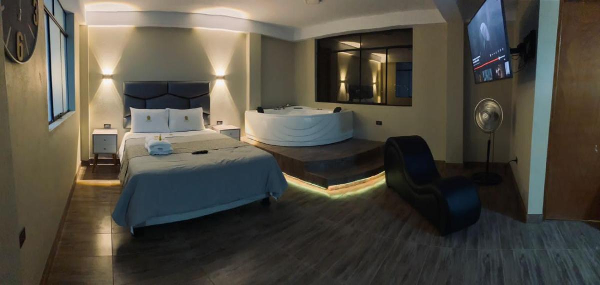 HOTEL MAR Y LAGO - Housity