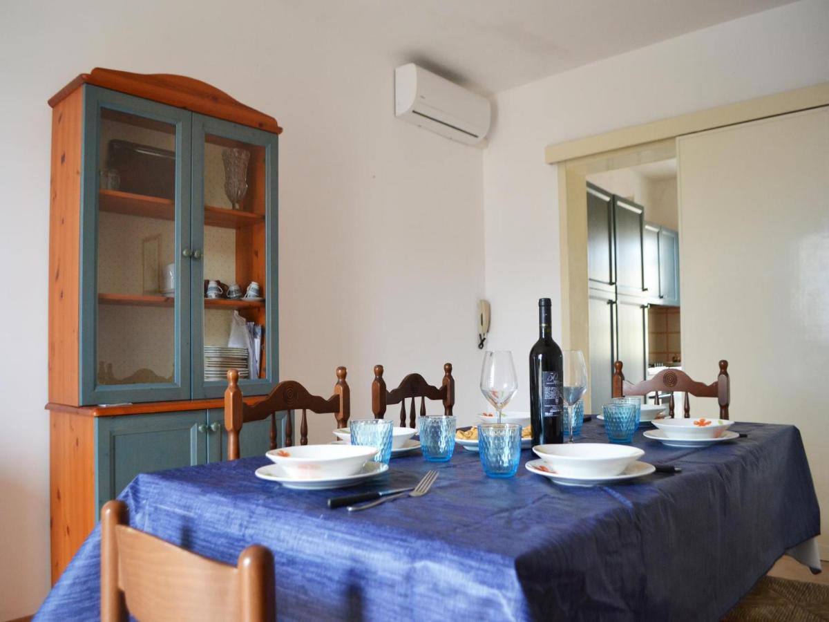 Cosy Apartment Near The Beach With Balcony; Pets Allowed - Housity