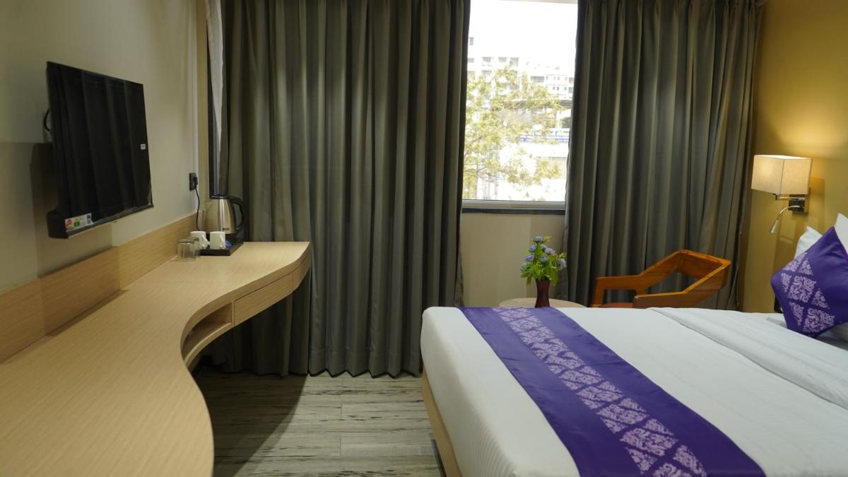 Purple Beds by VITS Dwarkesh, Surat - Housity