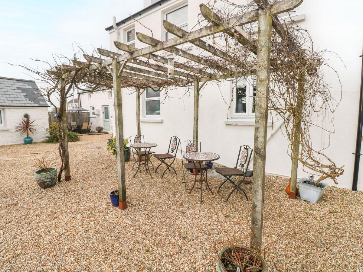 Sun Rise Cottage - Housity