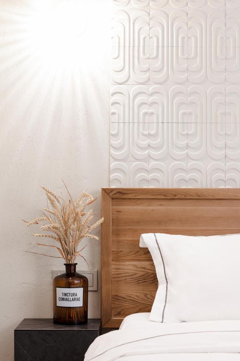 Kaunas Town Hall Apartment 5 by URBAN RENT - Housity