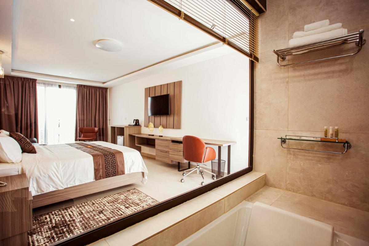 Hôtel les Vallons - Housity