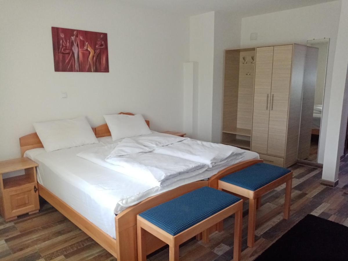 KONAK LJUBICA Rtanj - Housity