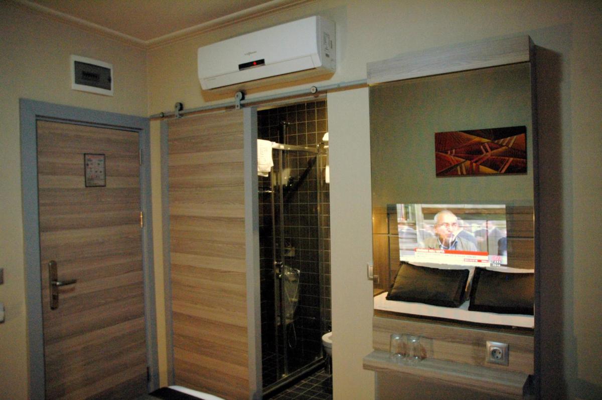 Sinem Hotel - Housity