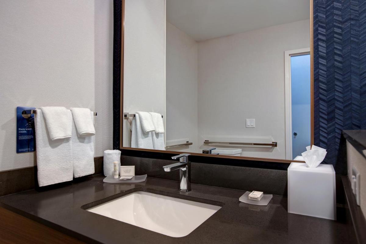 Fairfield Inn & Suites by Marriott Chicago Bolingbrook - Housity