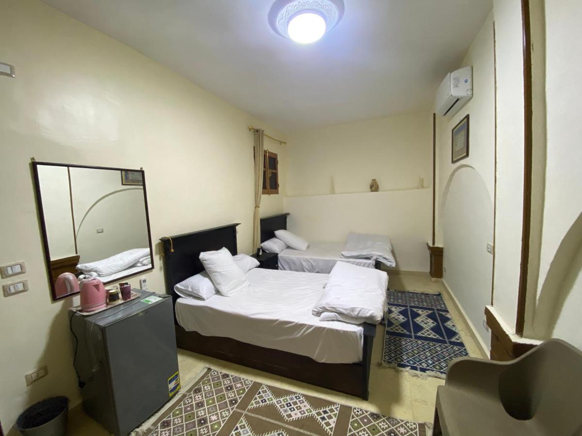 Suitetrails - Pyramids Lounge Guest House