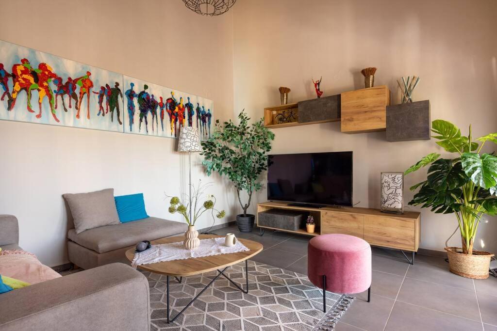 Celestia House - Housity