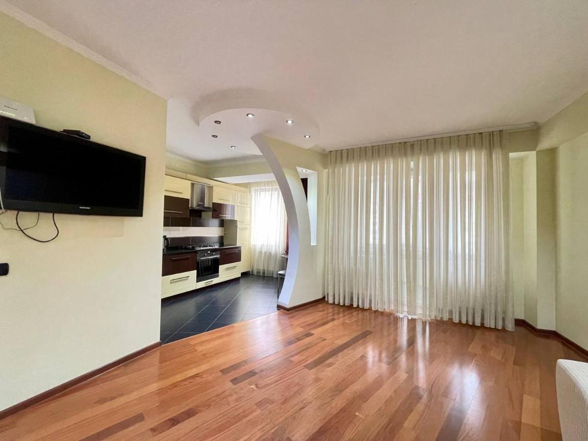 Chisinau city center modern apartment - Housity