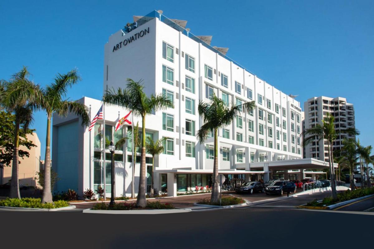 Art Ovation Hotel, Autograph Collection - Housity