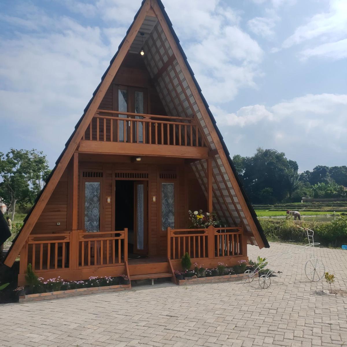 Sharon Home's Samosir - Housity