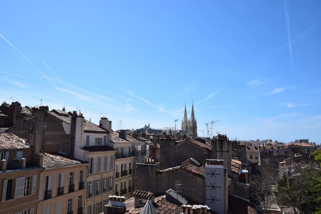 Grand studio avec vue sur notre Dame de la garde - Housity