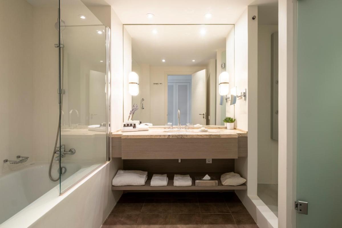 Un baño de Eurostars Sitges