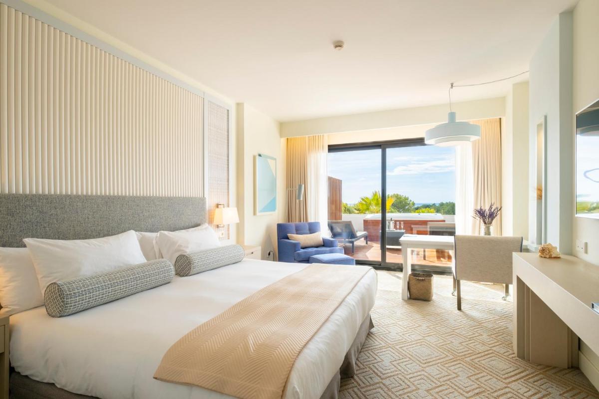 Cama o camas de una habitación en Eurostars Sitges