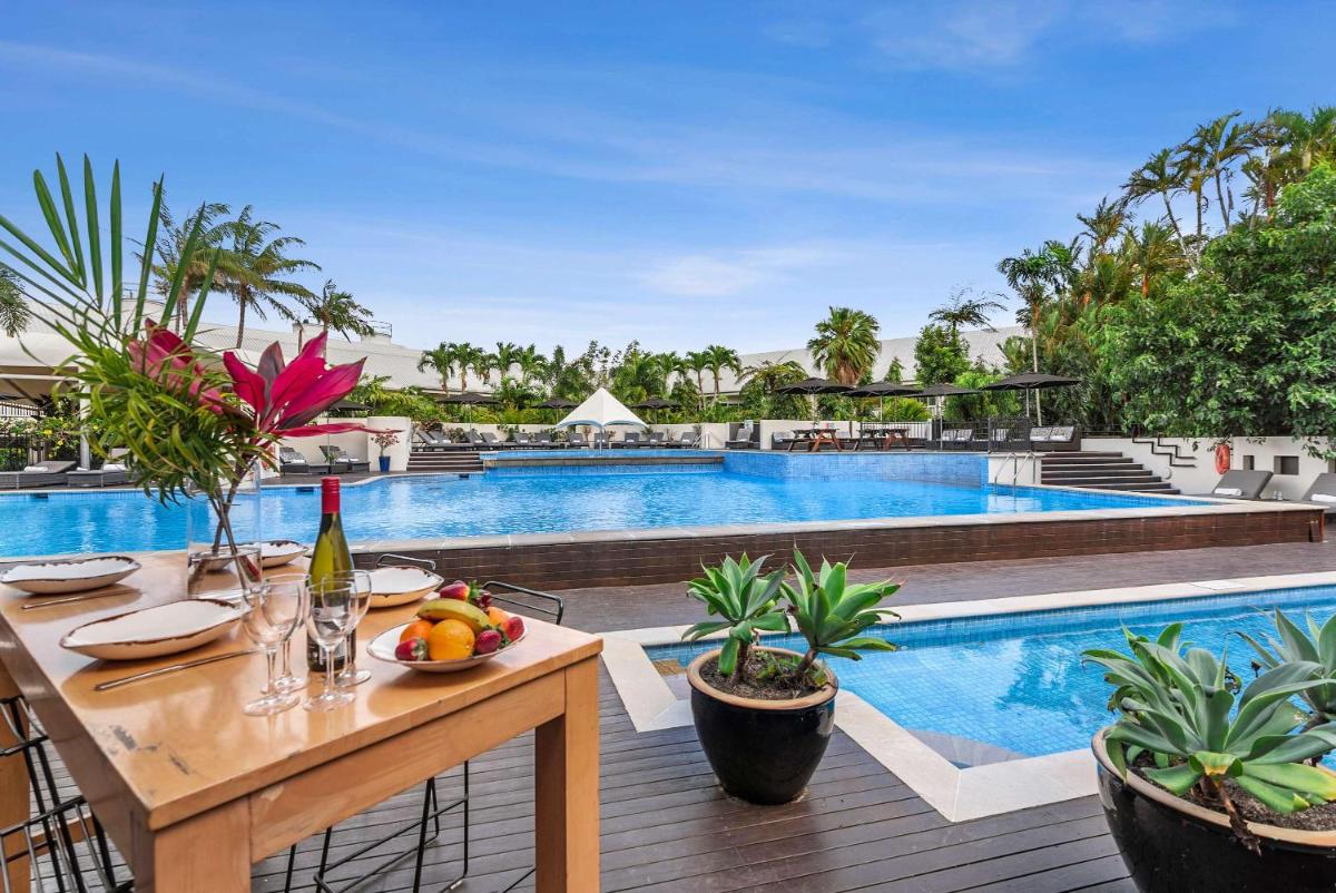 Shangri-La The Marina, Cairns - Housity