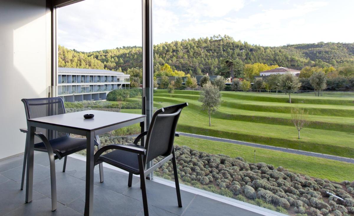 Hotel Món Sant Benet - Housity