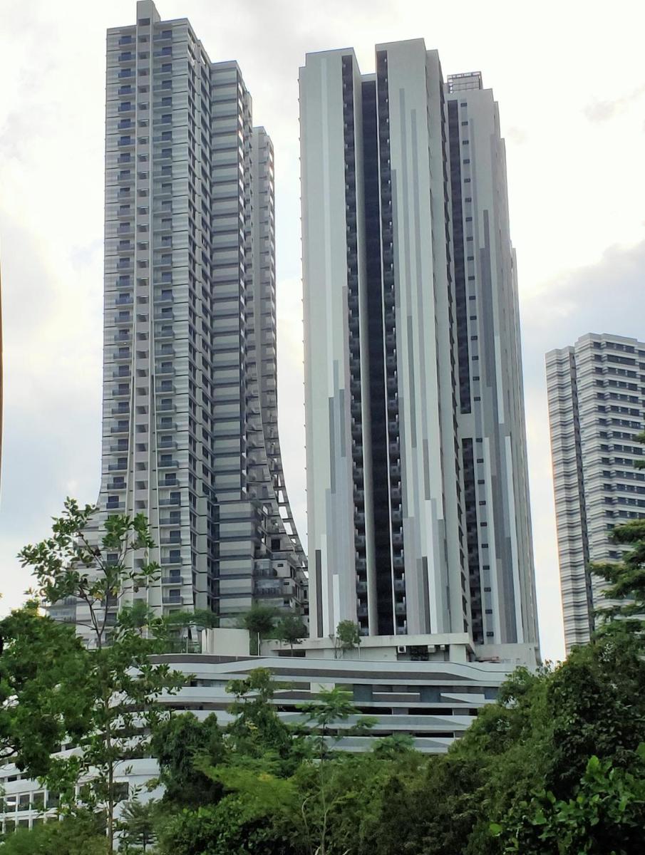 D Bunga 3 Homestay Legoland Nusajaya - Housity