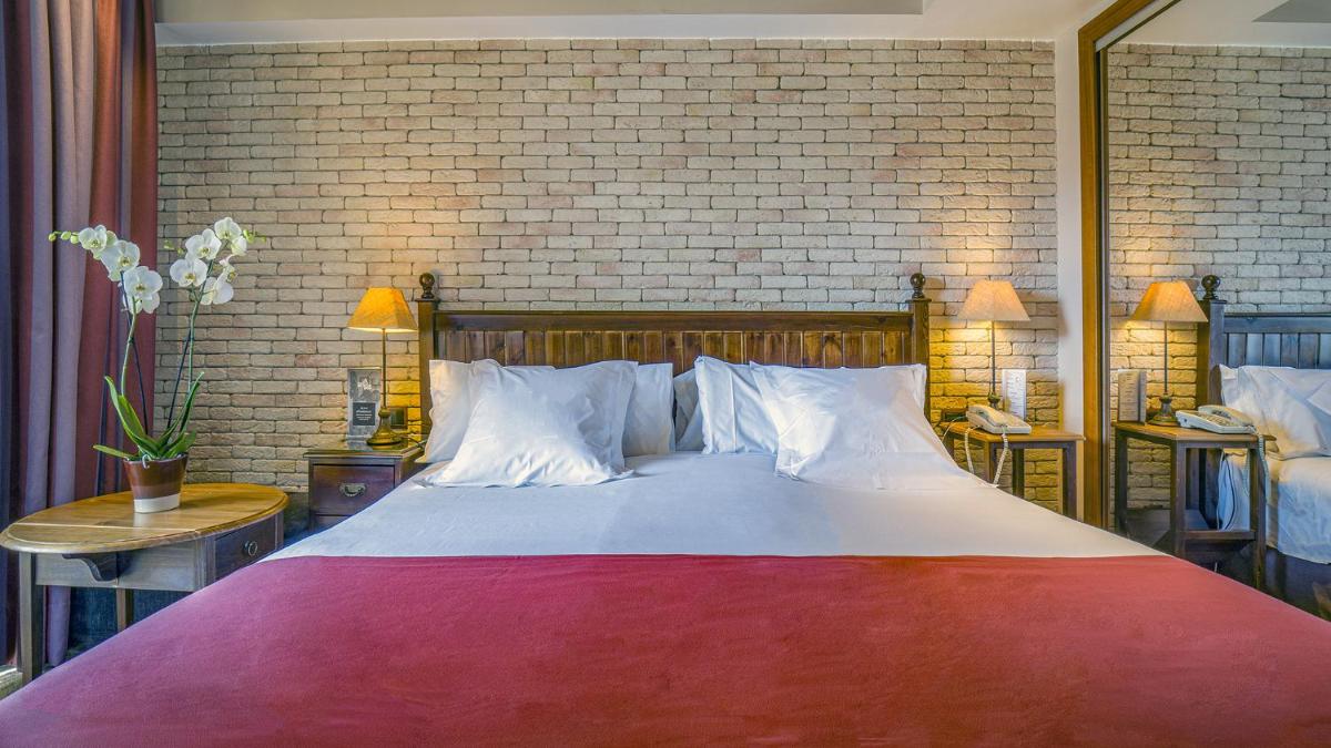 Roc Blanc Hotel & Spa - Housity