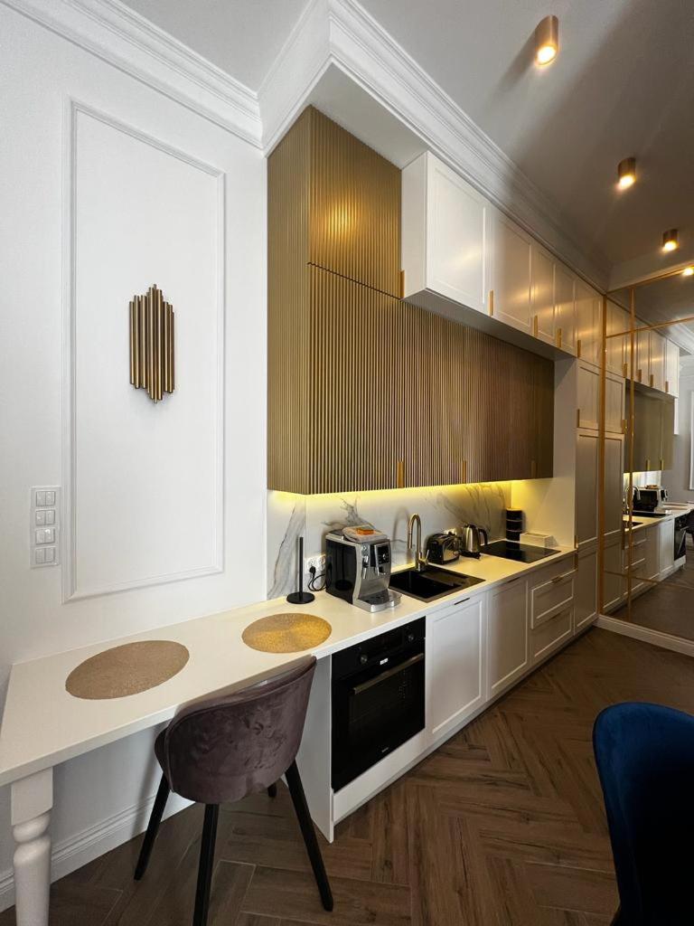 Family & Business Sauna Apartments Sienkiewicza Wesoła No 5 Centrum Downtown - 2 Bedroom with Private Sauna, Bath with Hydromassage, Parking - NEW! - Housity