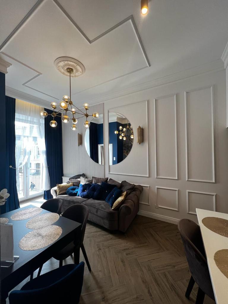 Family & Business Sauna Apartments Sienkiewicza Wesoła No 5 Centrum Downtown - 2 Bedroom with Private Sauna, Bath with Hydromassage, Parking - NEW! - Housity