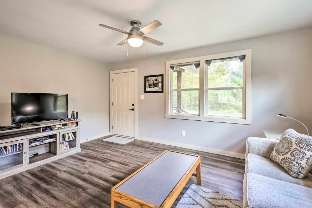 Charming Retreat, 13 Mi to Grandfather Mtn! - Housity