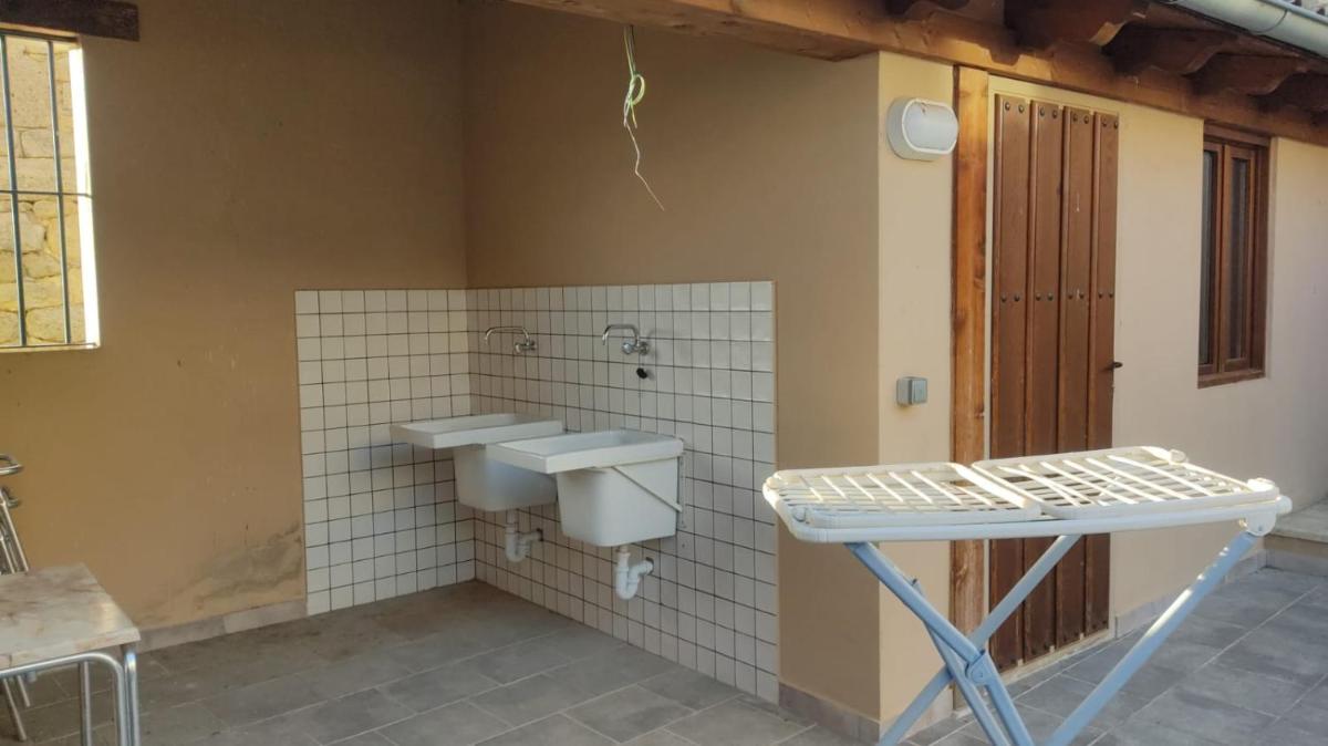 Hotel Rural El Descanso - Housity