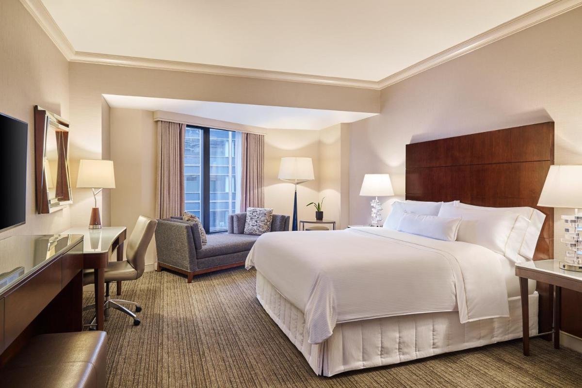 The Westin Chicago River North - Housity