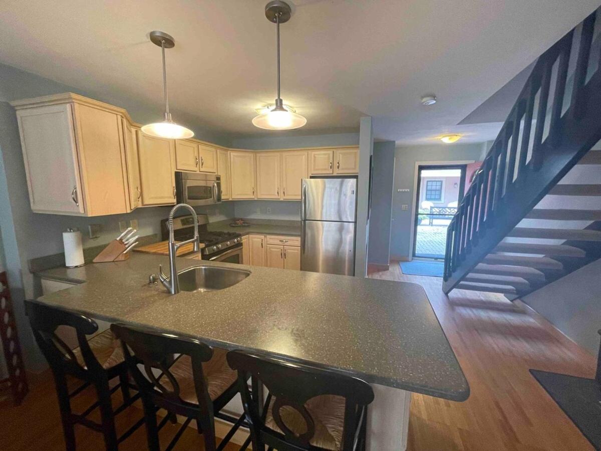Luxury Downtown Living In Armory Square - Housity