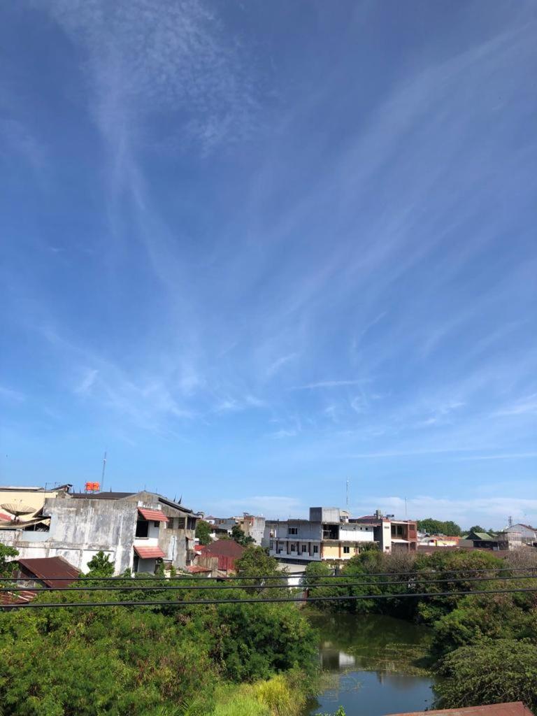Selecta Indah Hotel - Housity