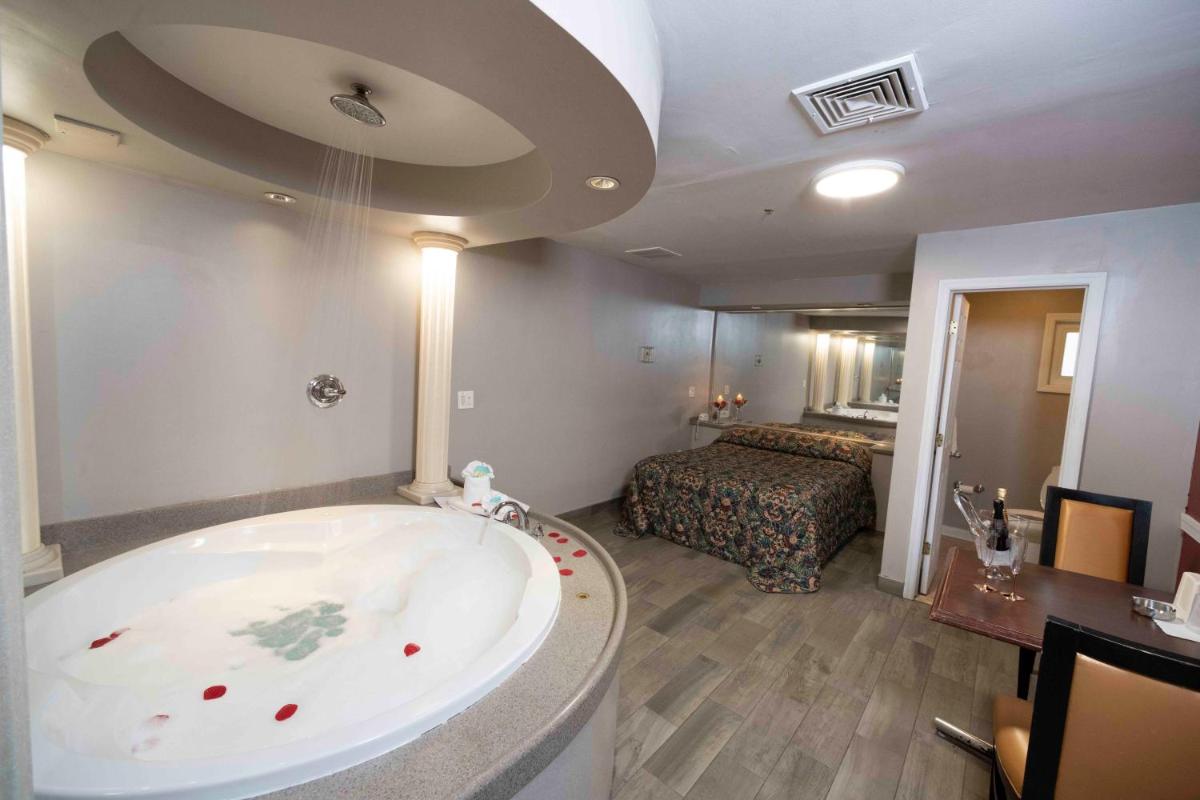 Post Road Inn Motel - Housity