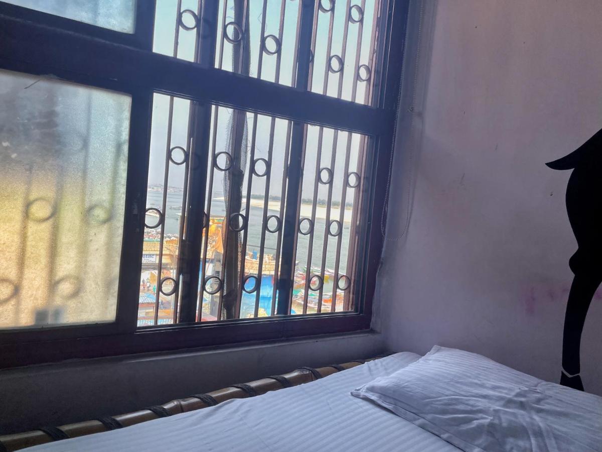 Shri Guest House - Housity