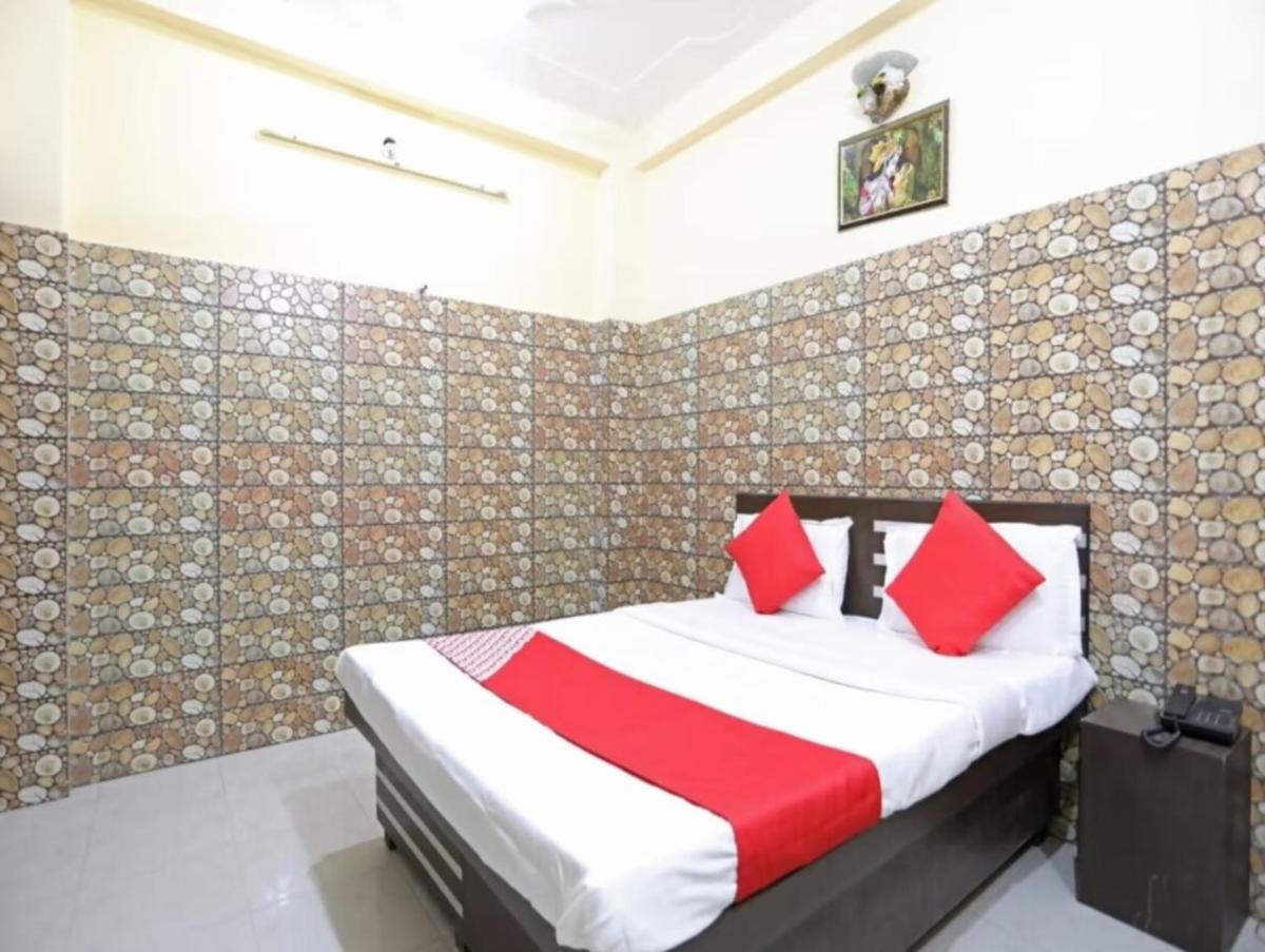 Hotel Kanchan palace, Vrindavan - Housity