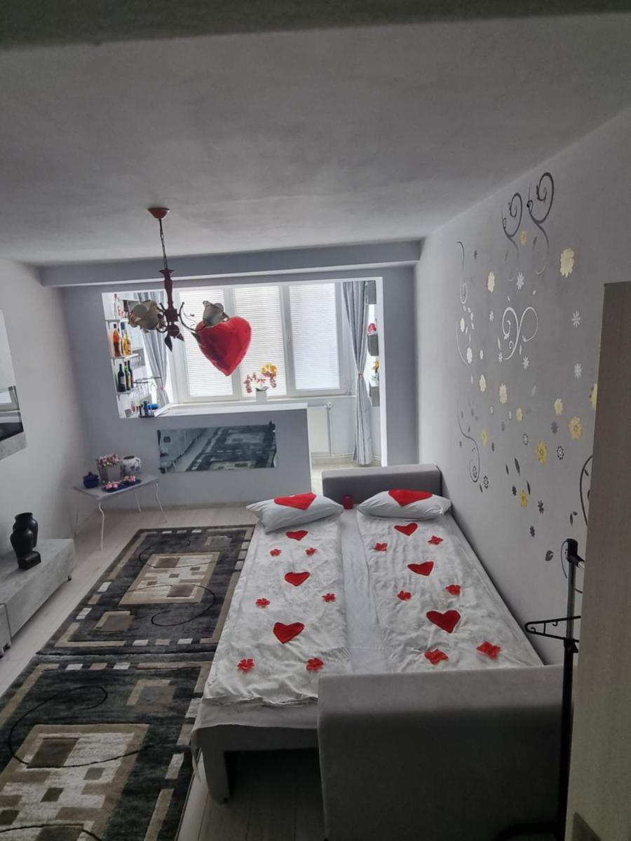 La Tanti Bobi - Housity