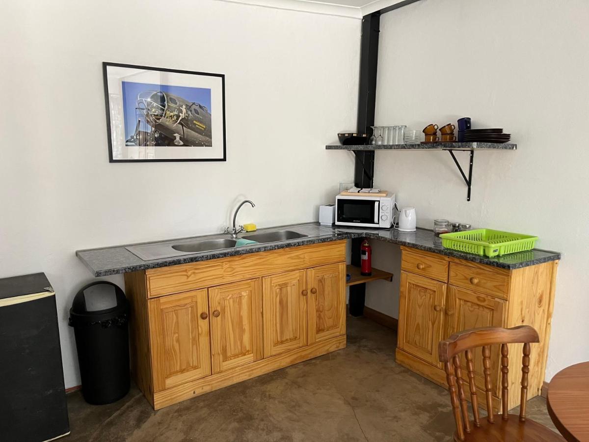 Firefly Budget Friendly Guest House - Housity