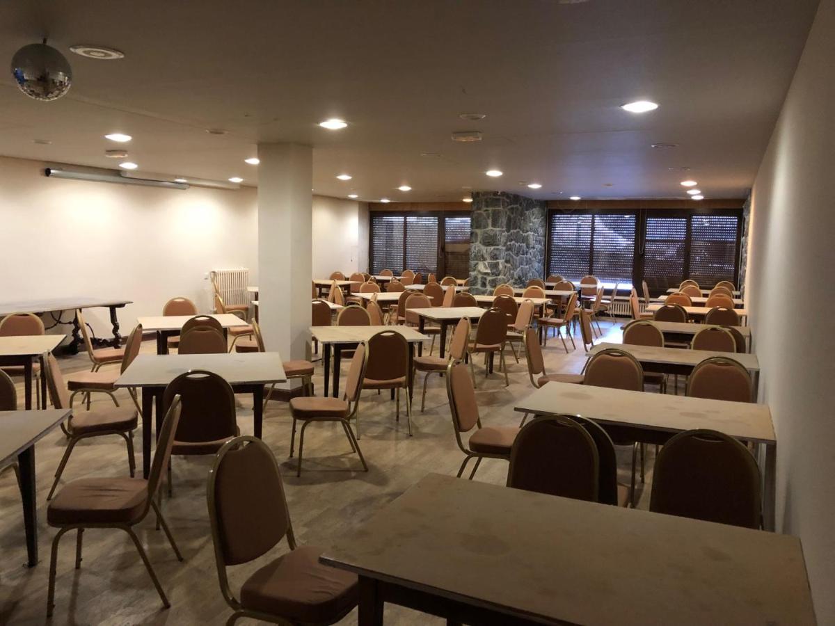 Un restaurante o sitio para comer en Snö Hotel Formigal