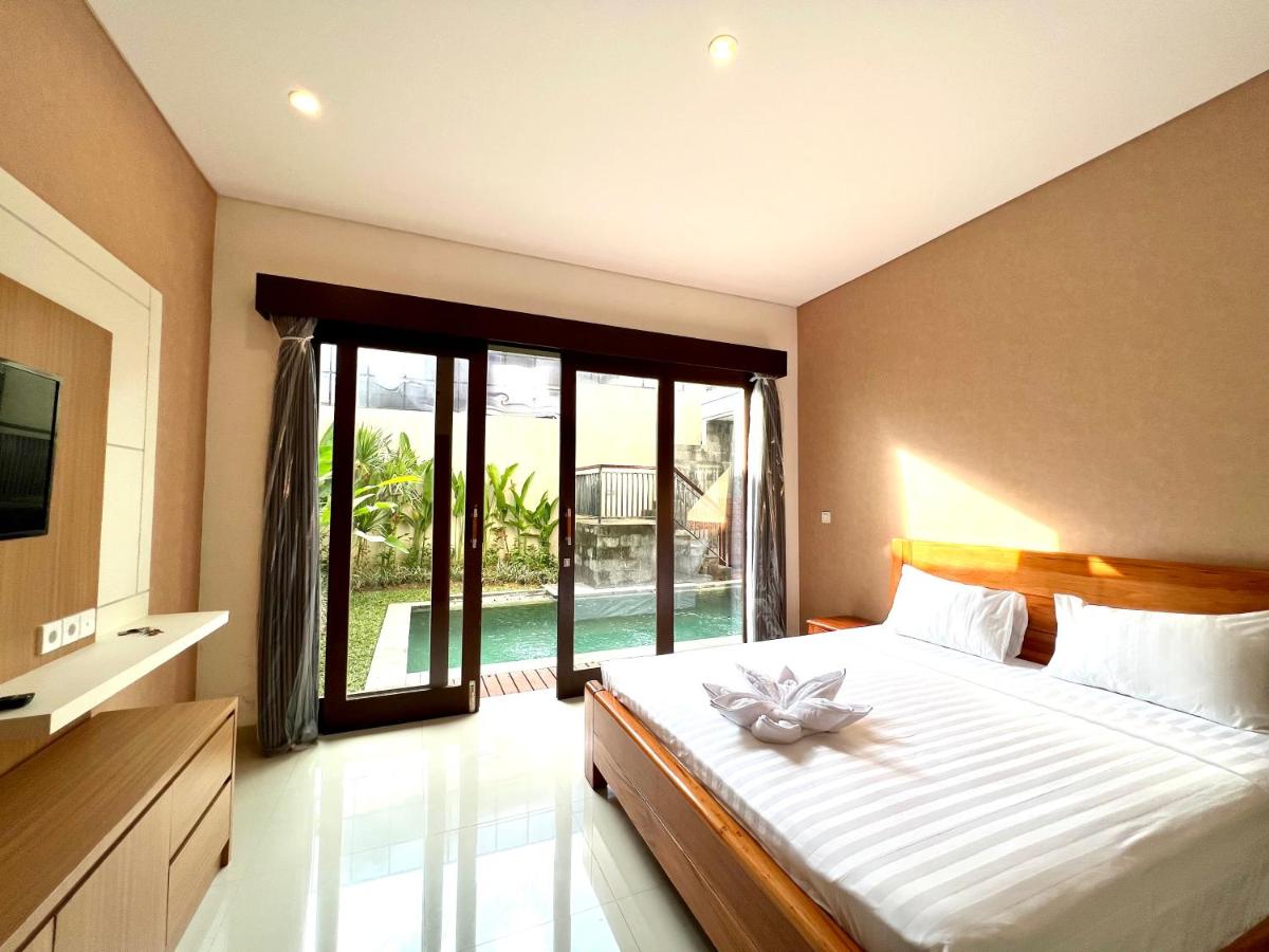 Suitetrails - Da La Rizza Villa Seminyak