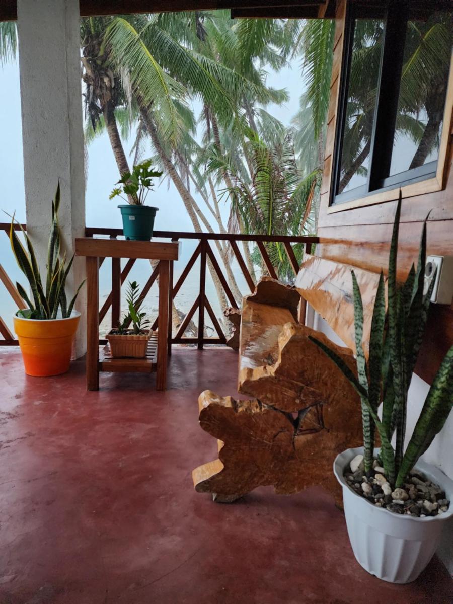 Chue&larry's Beachside Homestay - Housity