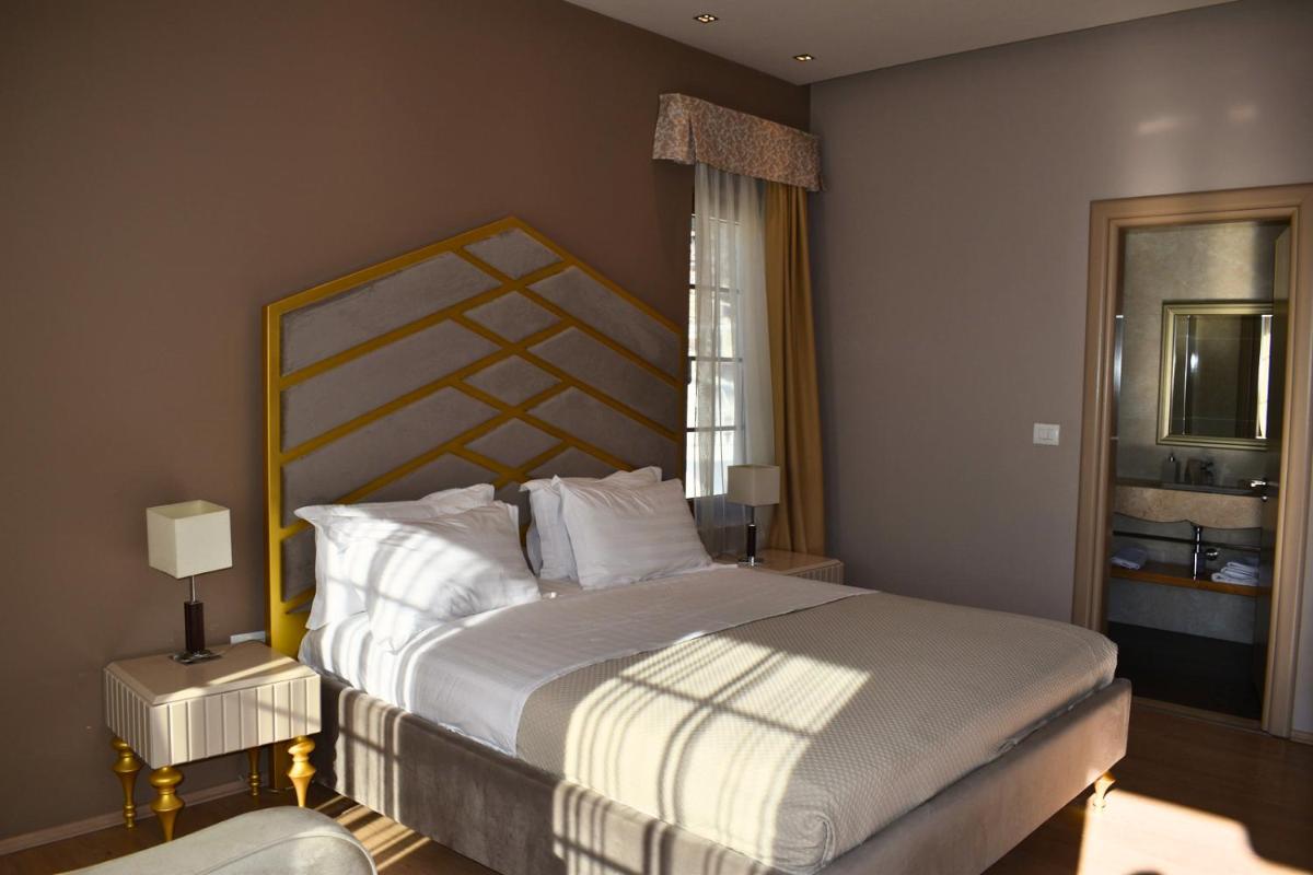 Suitetrails - Hotel Rezidenca Desaret