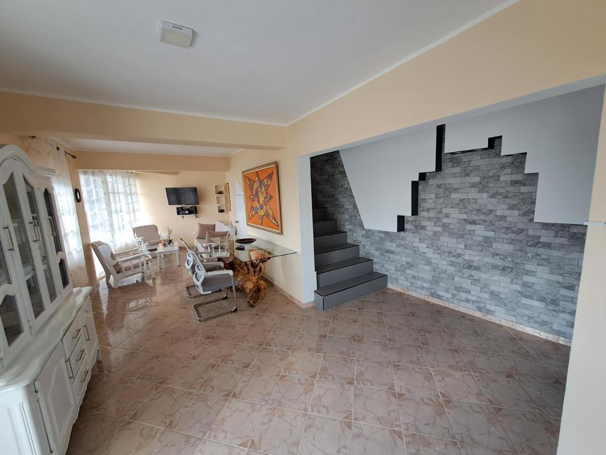 Coral Village Family - Housity