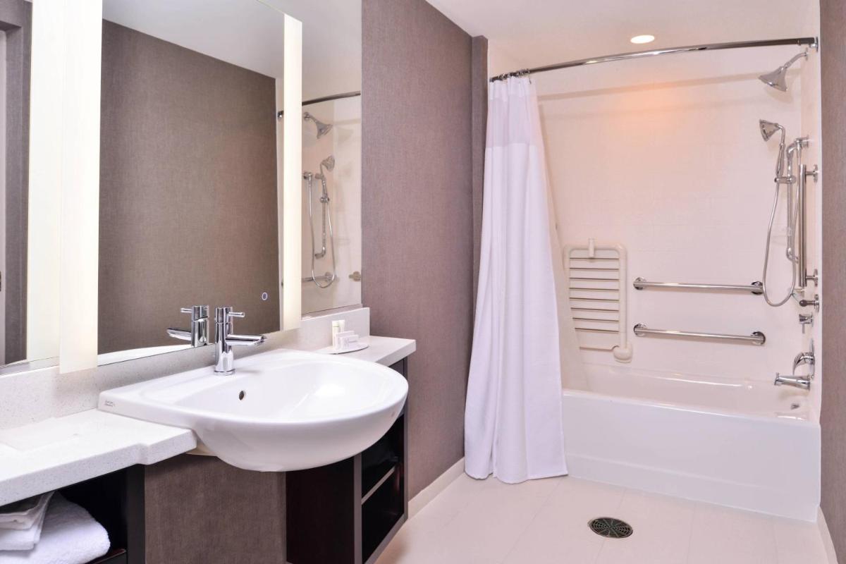 Suitetrails - SpringHill Suites by Marriott Greensboro Airport