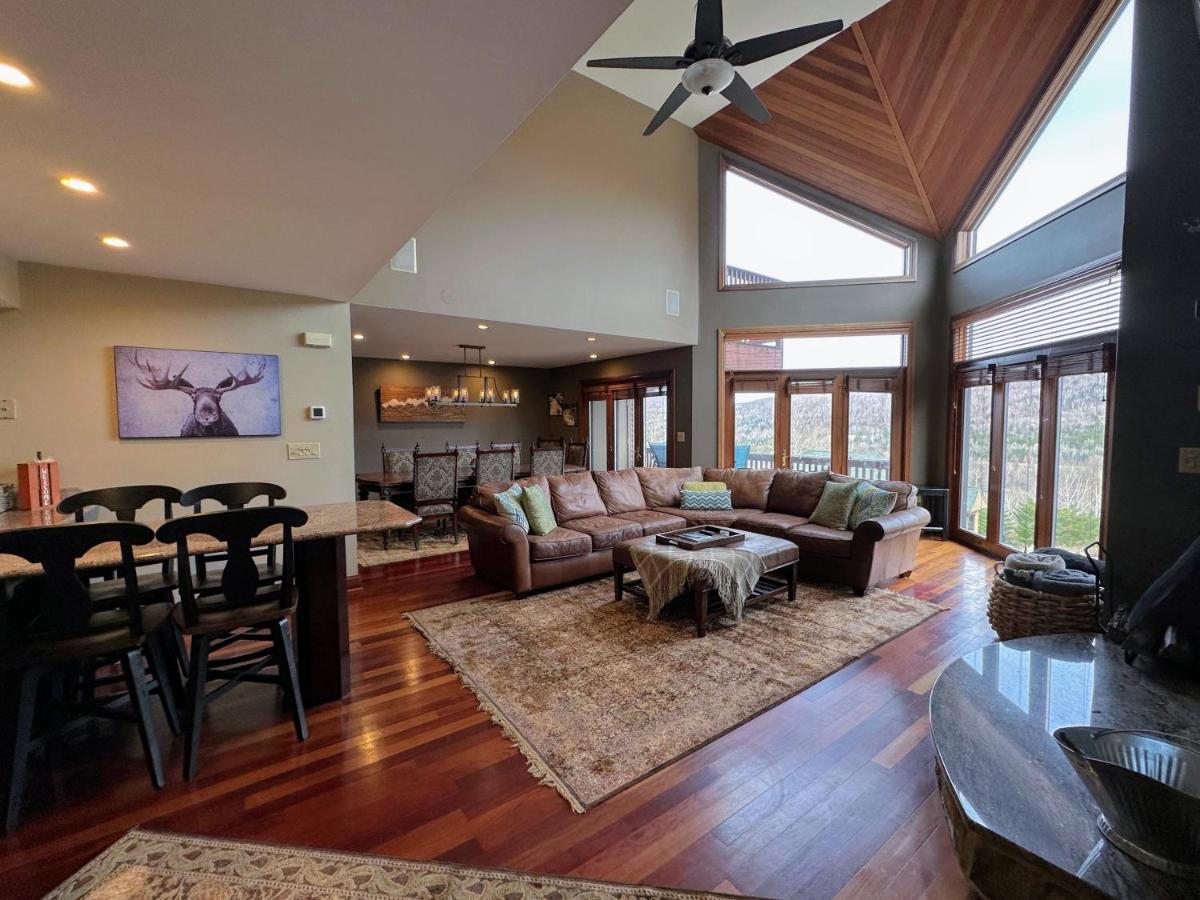 C2 Luxurious townhome stunning views AC stone fireplace beautiful kitchen STEPS TO SKI TRAIL - Housity