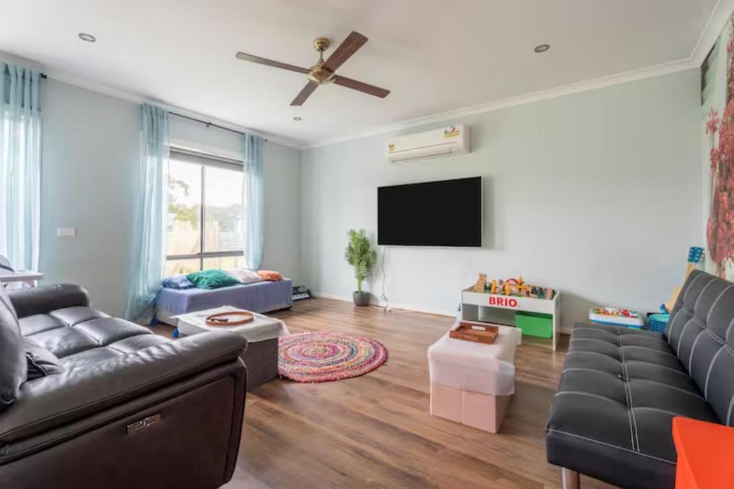 King beds-7BRM,11beds-close to Punthill Knox apartments hotel-New built for big groups - Housity