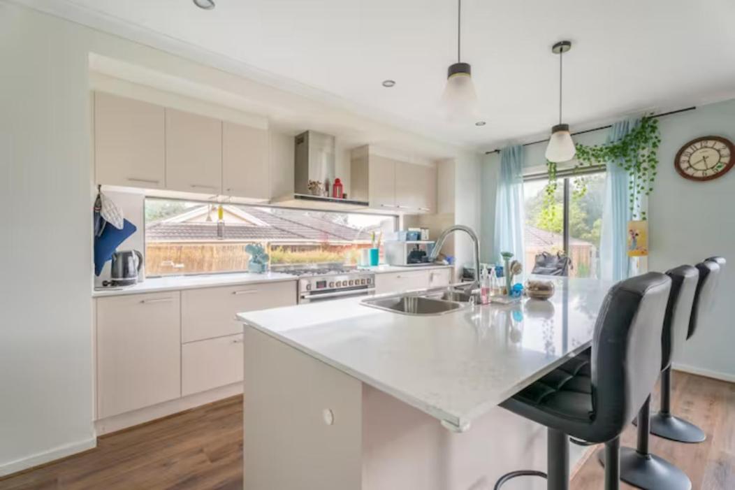 King beds-7BRM,11beds-close to Punthill Knox apartments hotel-New built for big groups - Housity