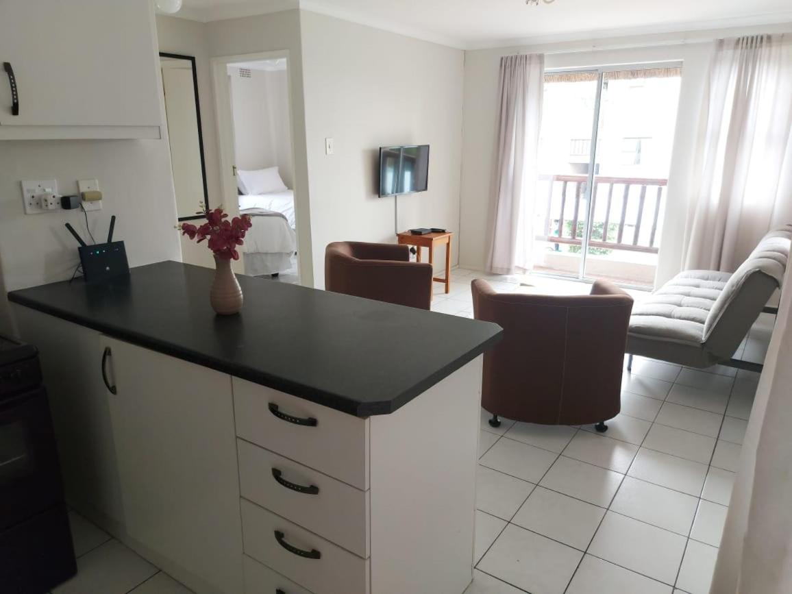 Broadway Self Catering Apartments - Housity