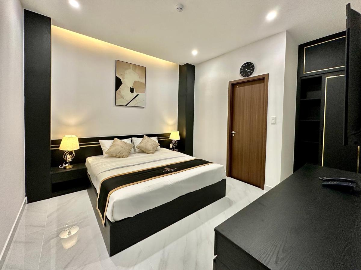 Riverside 1 Hotel - Housity