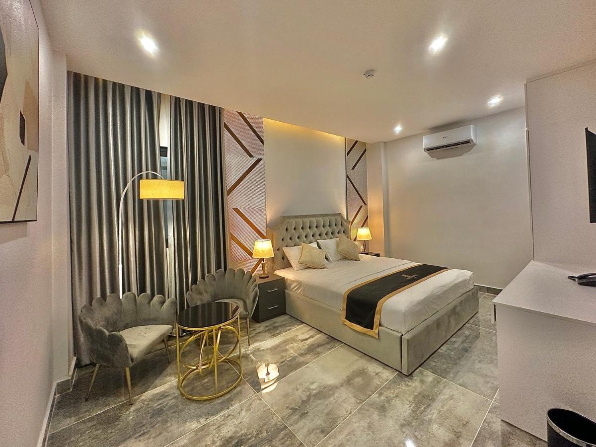 Riverside 1 Hotel - Hizvo