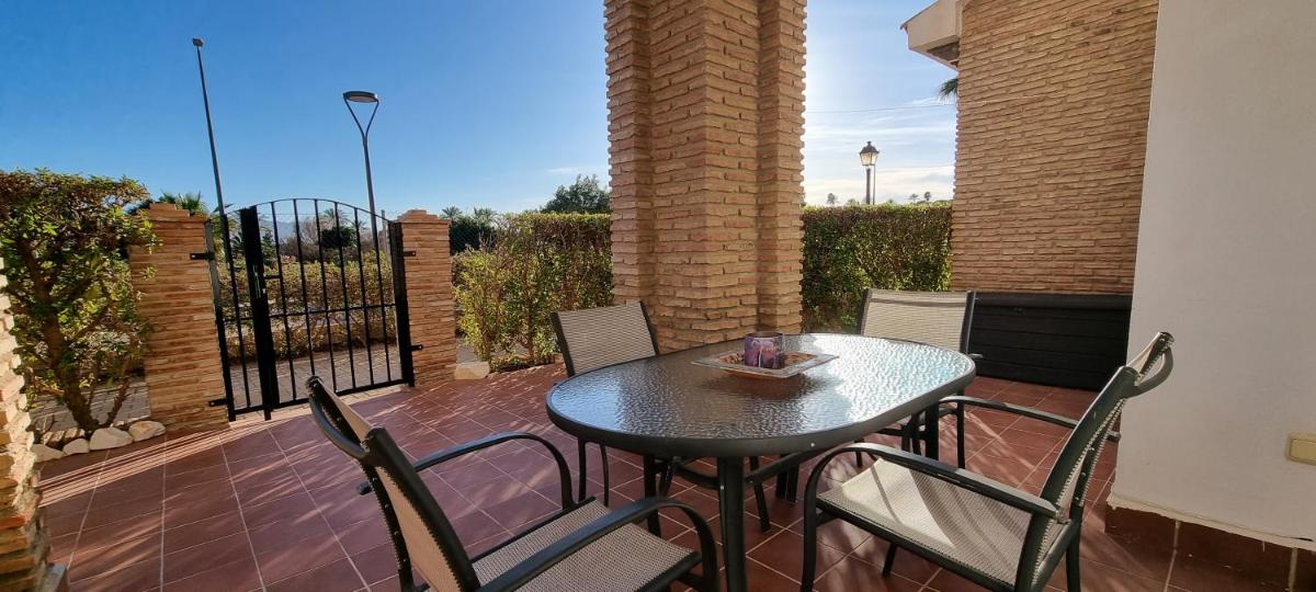 Homes of Spain, Al Andalus Thalassa Planta baja de 2 dormitorios 2 baños con WIFI - Housity