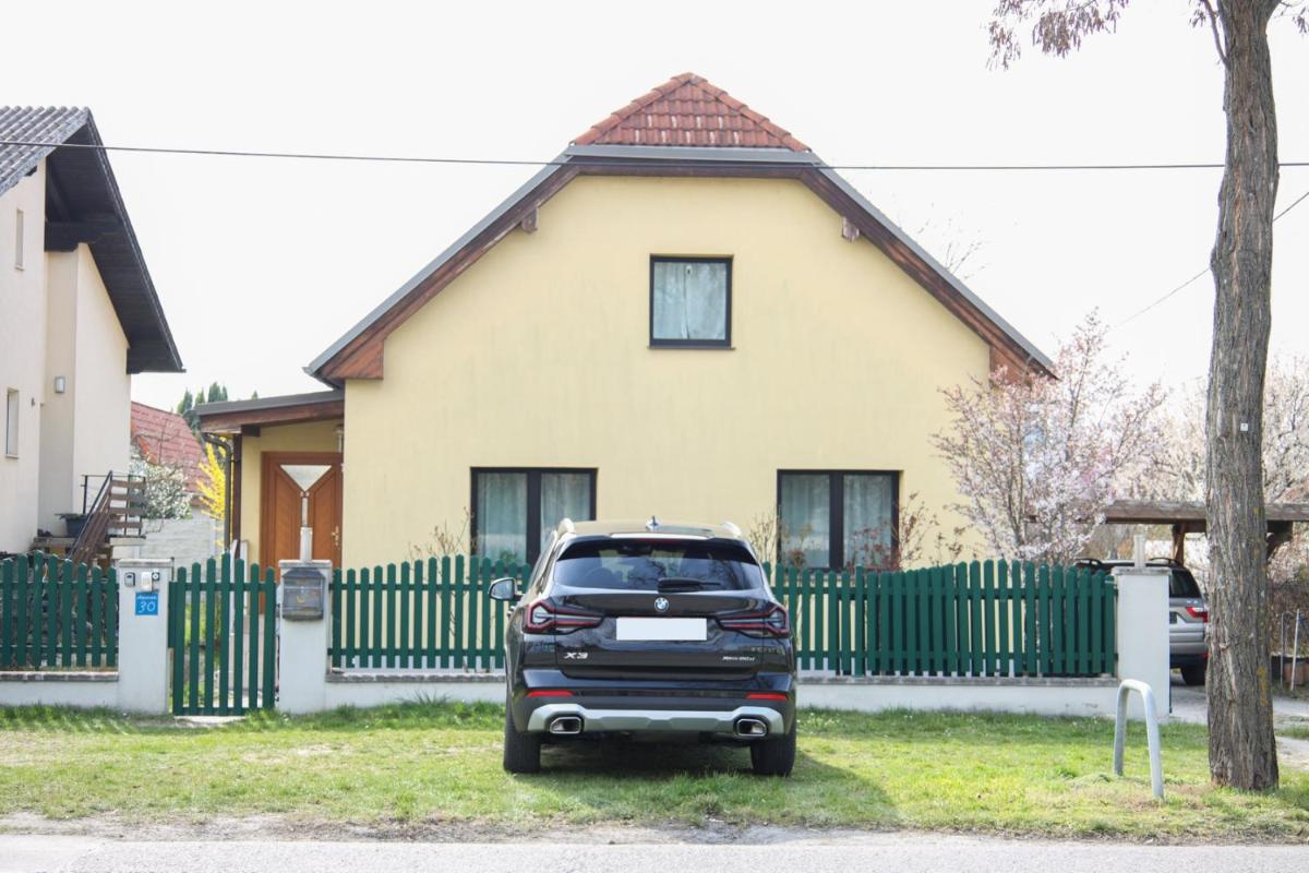 Small-comfy Guest House in Donaustadt garden - Not SHARED! - Housity